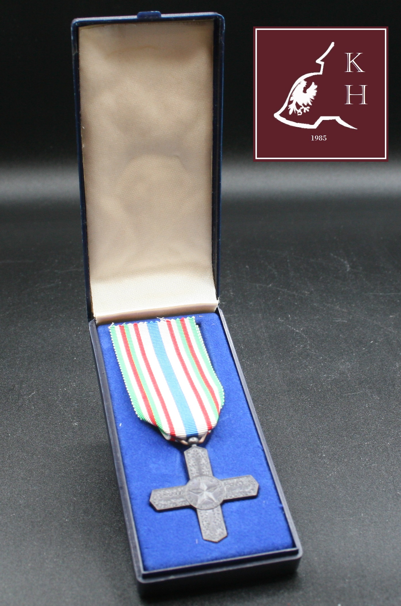 Cavaliere di Vittorio Cross including its original box Karl Häuser