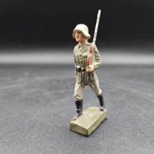 Heer Marschsoldat