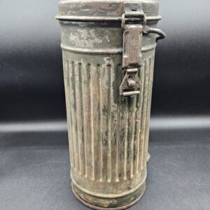 Wehrmacht Gasmaske Dose mit Originallack  - model long case (1938 - 1945)