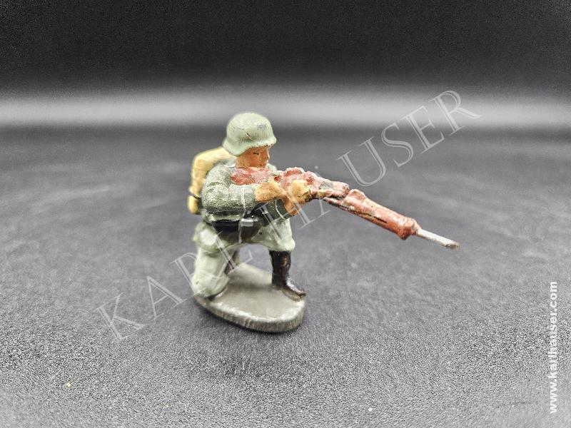 Art.  elastolin-soldat-kniend-richtig-schiessend