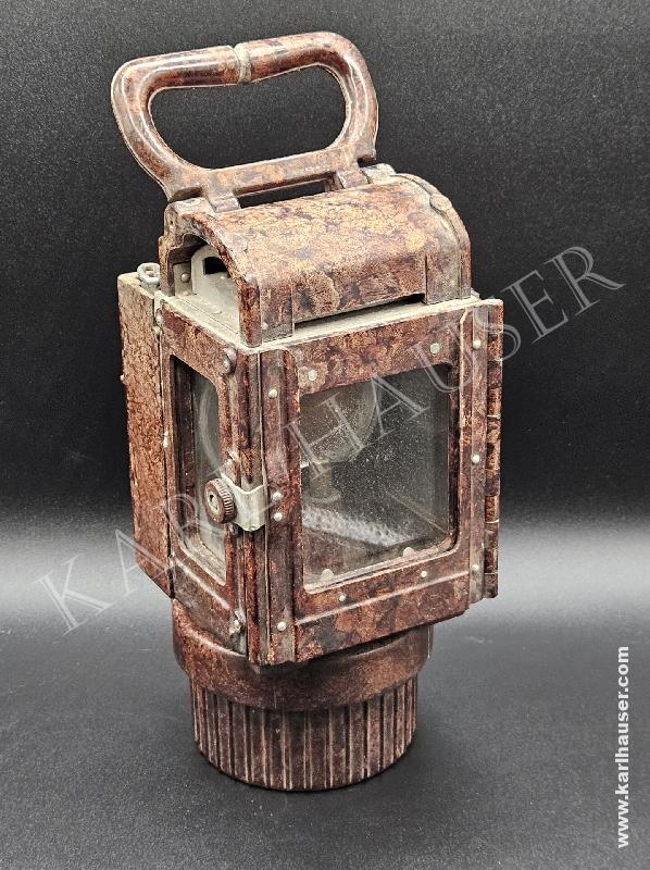 Art.  german-military-bakelite-bunker-carbide-lantern