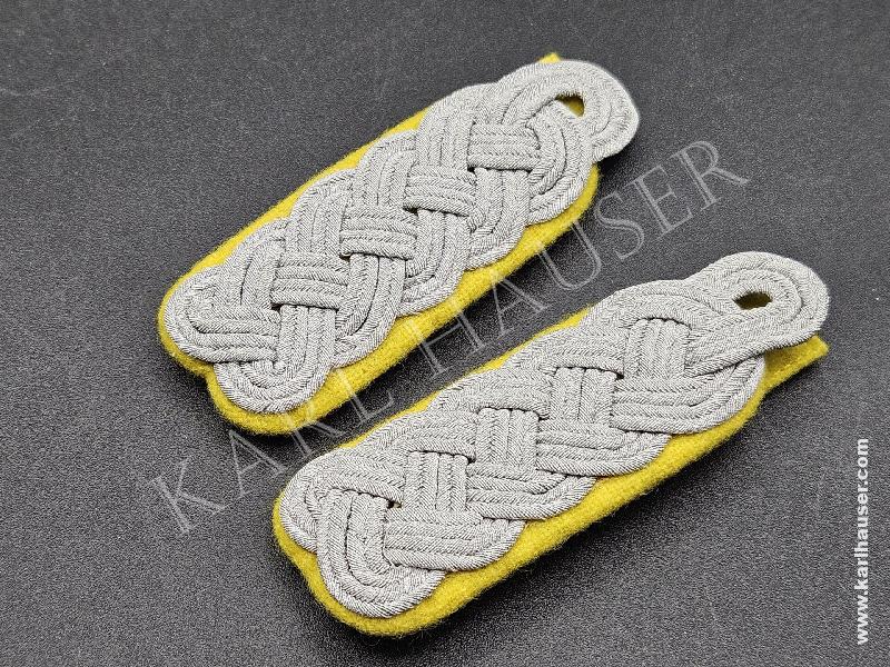 Art.  german-post-war-shoulder-boards