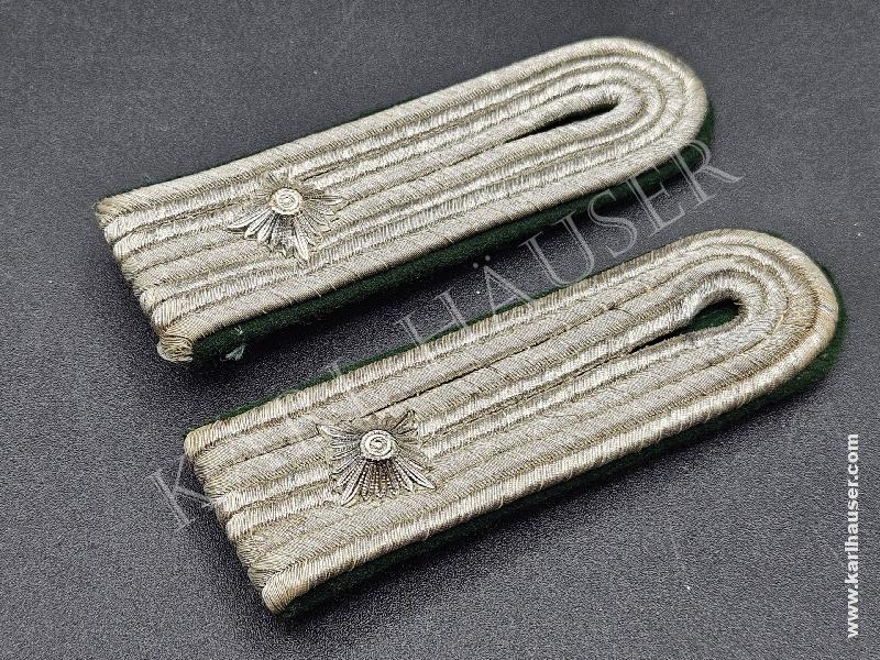 Art.  german-post-war-shoulder-boards