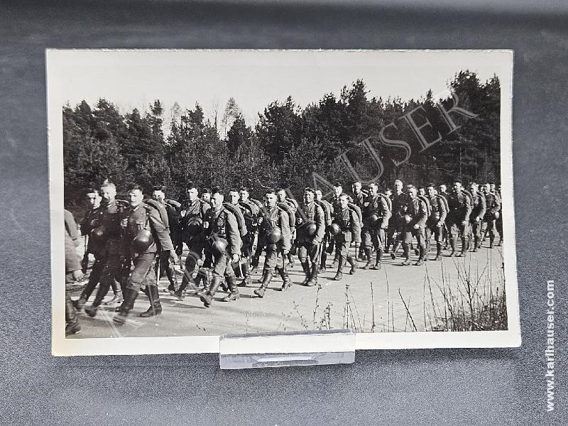 Art.  german-soldiers-marching