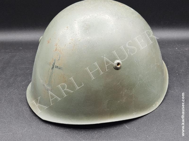 Art.  italian-ww2-m33-camo-helmet-shades-of-navy-badge