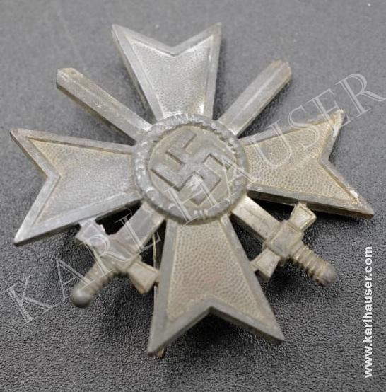 Art.  kriegsverdienstkreuz-1939-1-klasse-mit-schwertern-hersteller-3-wilhelm-deumer-ludenscheid