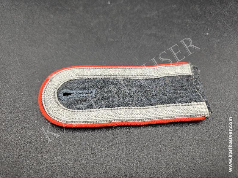 Art.  luftwaffe-einzel-schulterstucke-fur-einen-unteroffizier-der-flakartillerie