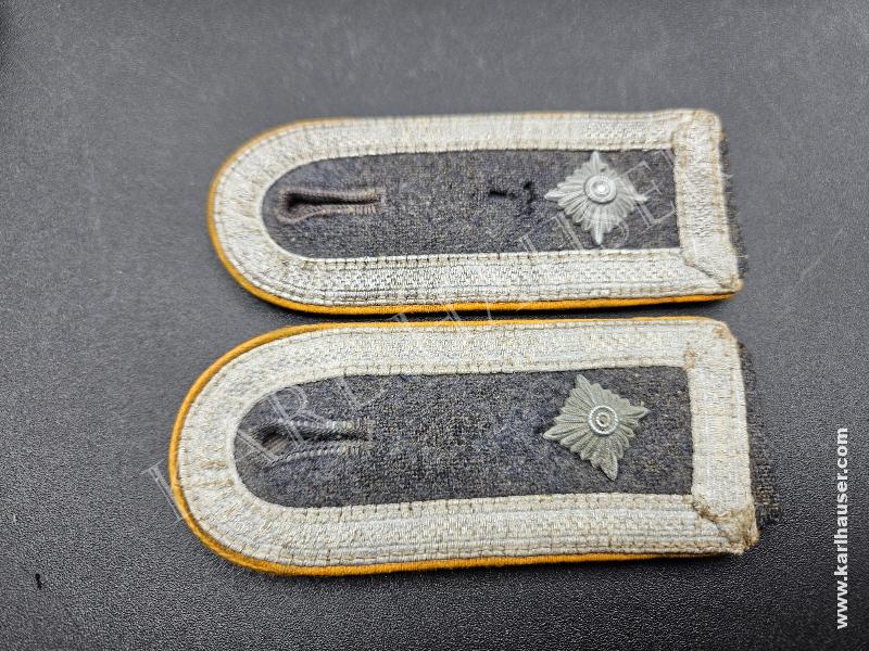 Art.  luftwaffe-paar-schulterklappen-fuer-einen-feldwebel-der-fliegenden-truppe