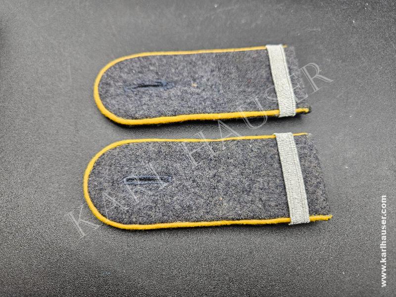 Art.  luftwaffe-paar-schulterklappen-fur-einen-unteroffizieranwarter-der-fliegertruppe