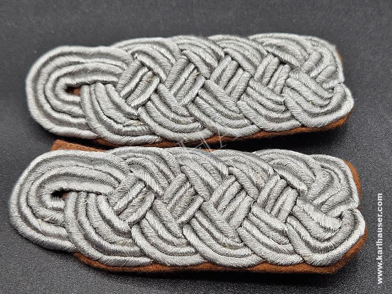 Art.  luftwaffe-paar-schulterstucke-fur-einen-major-der-luftnachrichten