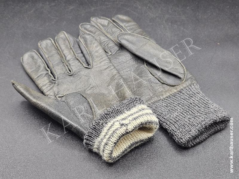 Art.  paar-handschuhe-fur-mannschaften-und-unteroffiziere-grau-wolle-und-leder-mit-streifen