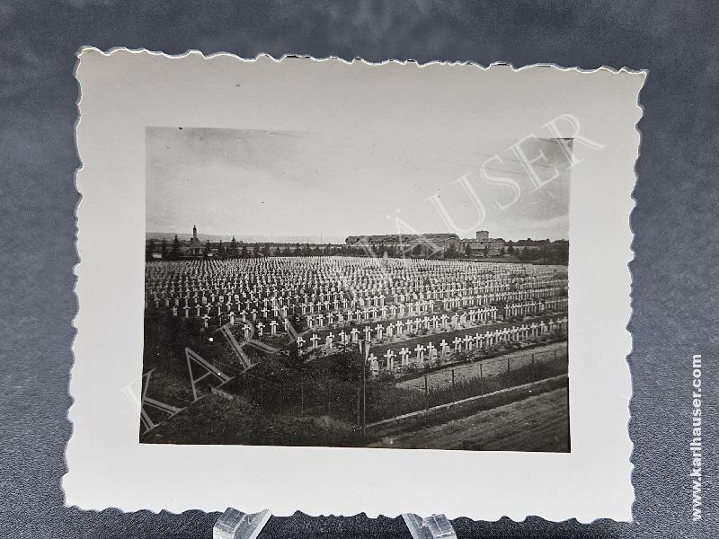 Art.  picture-of-a-military-cemetery-fiedhof