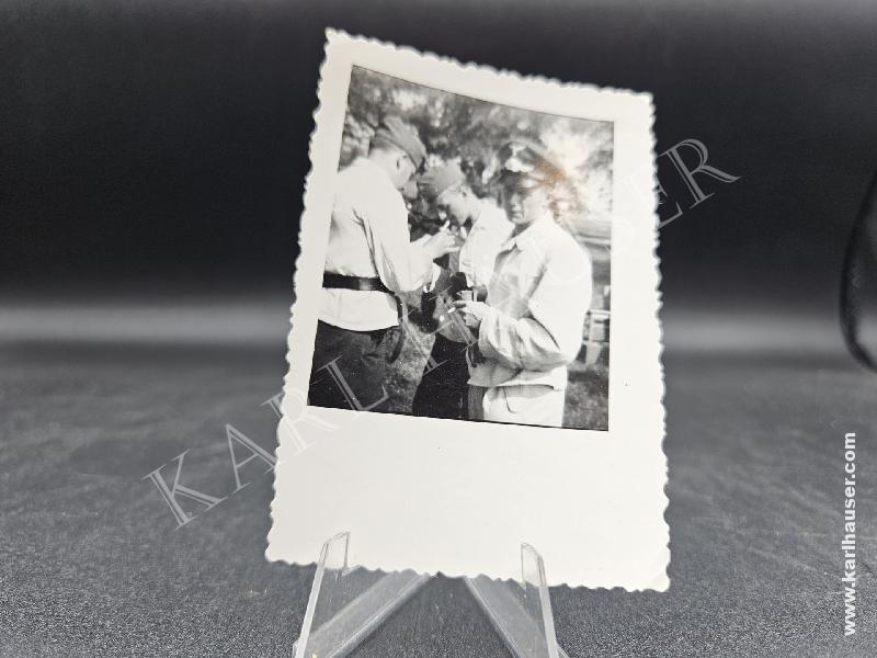 Art.  picture-of-some-luftwaffe-soldiers-smoking