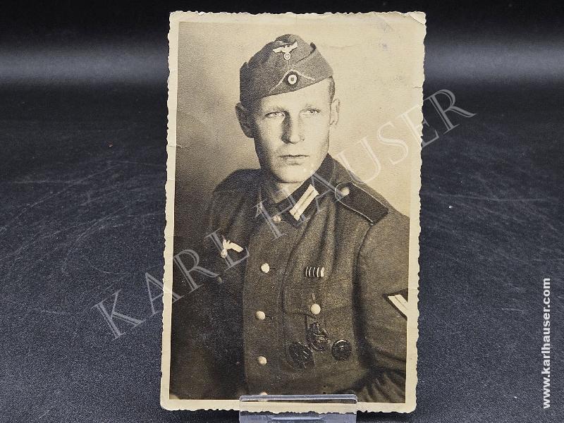Art.  portrait-of-a-german-soldier-with-pka-1936-uniform
