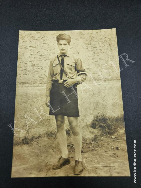 Art.  portrait-of-a-hitler-youth-boy