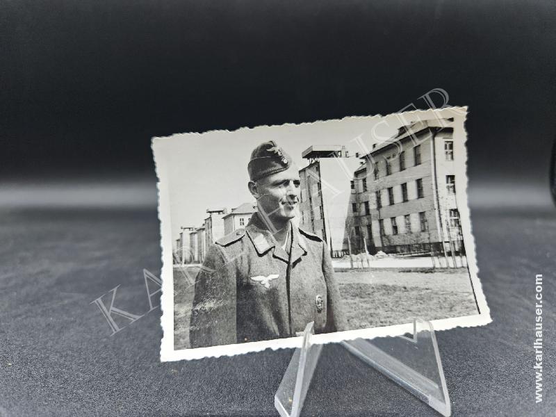 Art.  portrait-of-a-luftwaffe-soldier-with-sport-badge
