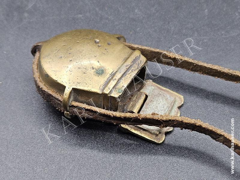 Art.  rifle-primers-brass-made-pouch