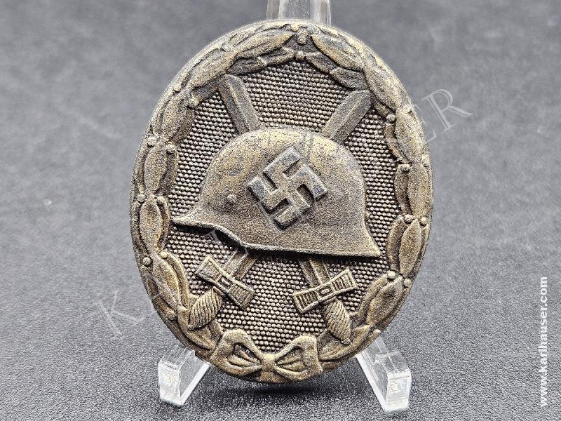 Art.  verwundetenabzeichen-1939-in-gold-carl-wild-hamburg
