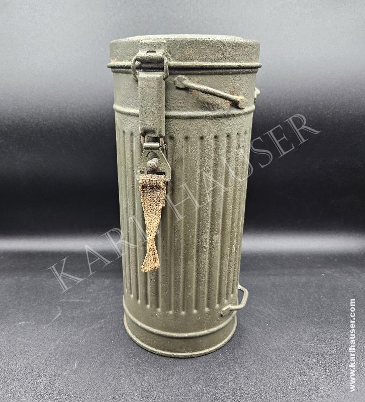 Art.  wehrmacht-gasmaske-dose-model-long-case-1938-1945