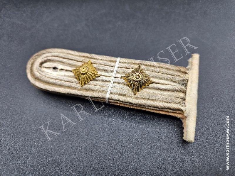 Art.  wehrmacht-heer-paar-schulterstucke-fur-einen-hauptmann-der-infanterie