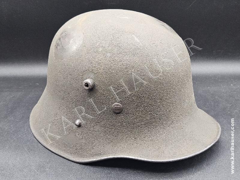 Art.  wehrmacht-m17-transitional-helmet-with-rough-painting