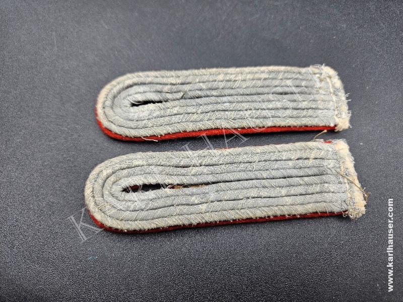 Art.  wehrmacht-paar-schulterstucke-leutnant-artillerie