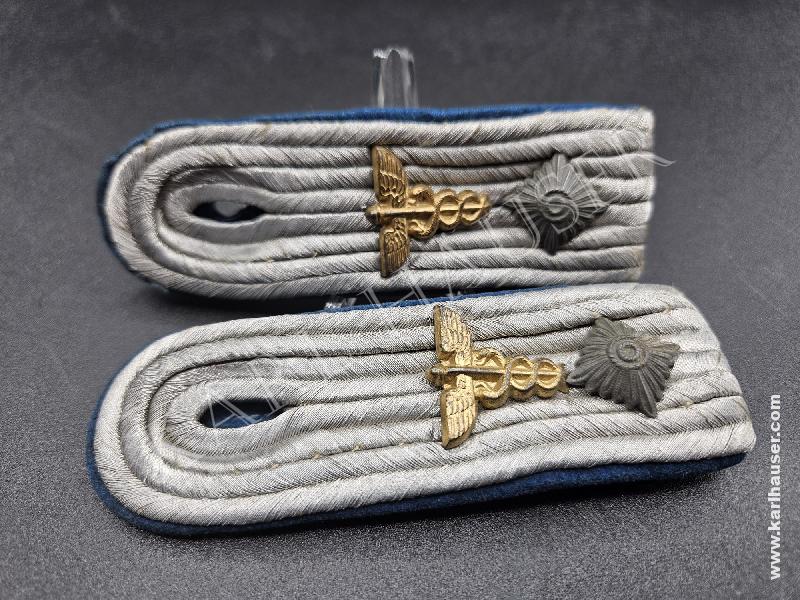Art.  wehrmacht-paar-schulterstucke-oberarzt