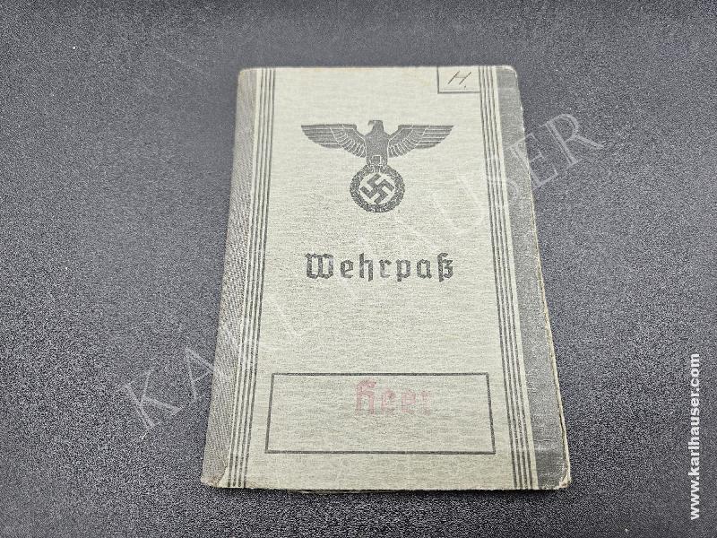Art.  wehrpas-fur-einen-mann-in-infanterie-regiment-5-btl-44-aus-wien